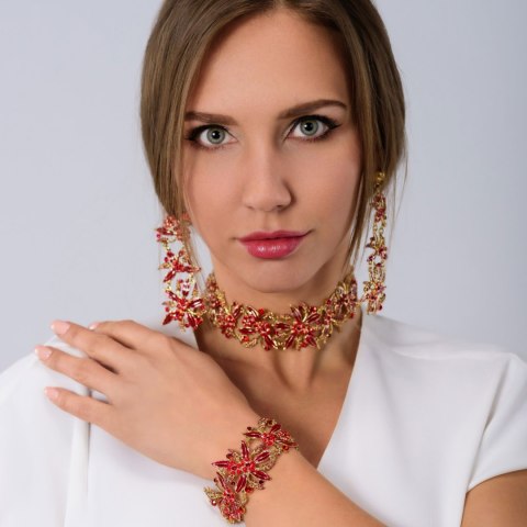 Kolczyki z kwiatowym wzorem z kryształkami z kolekcji Blossom (P24/JES/02/3AU) Kolczyki z kwiatowym wzorem z kryształkami z kolekcji Blossom (P24/JES/02/3AU)